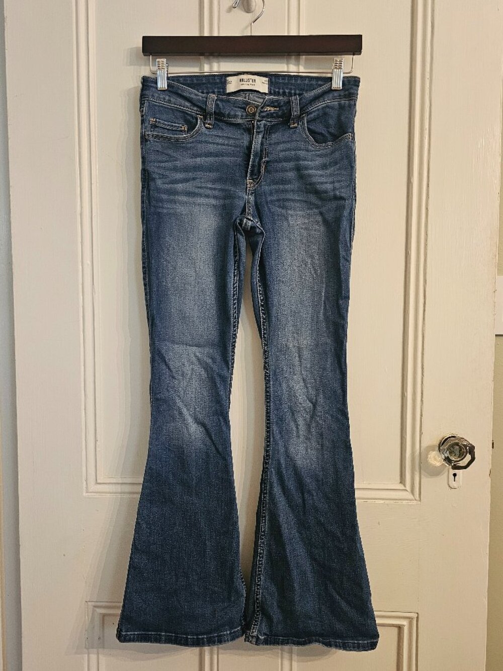 Hollister - Women's Low Rise Flare - Sz 4R/27R